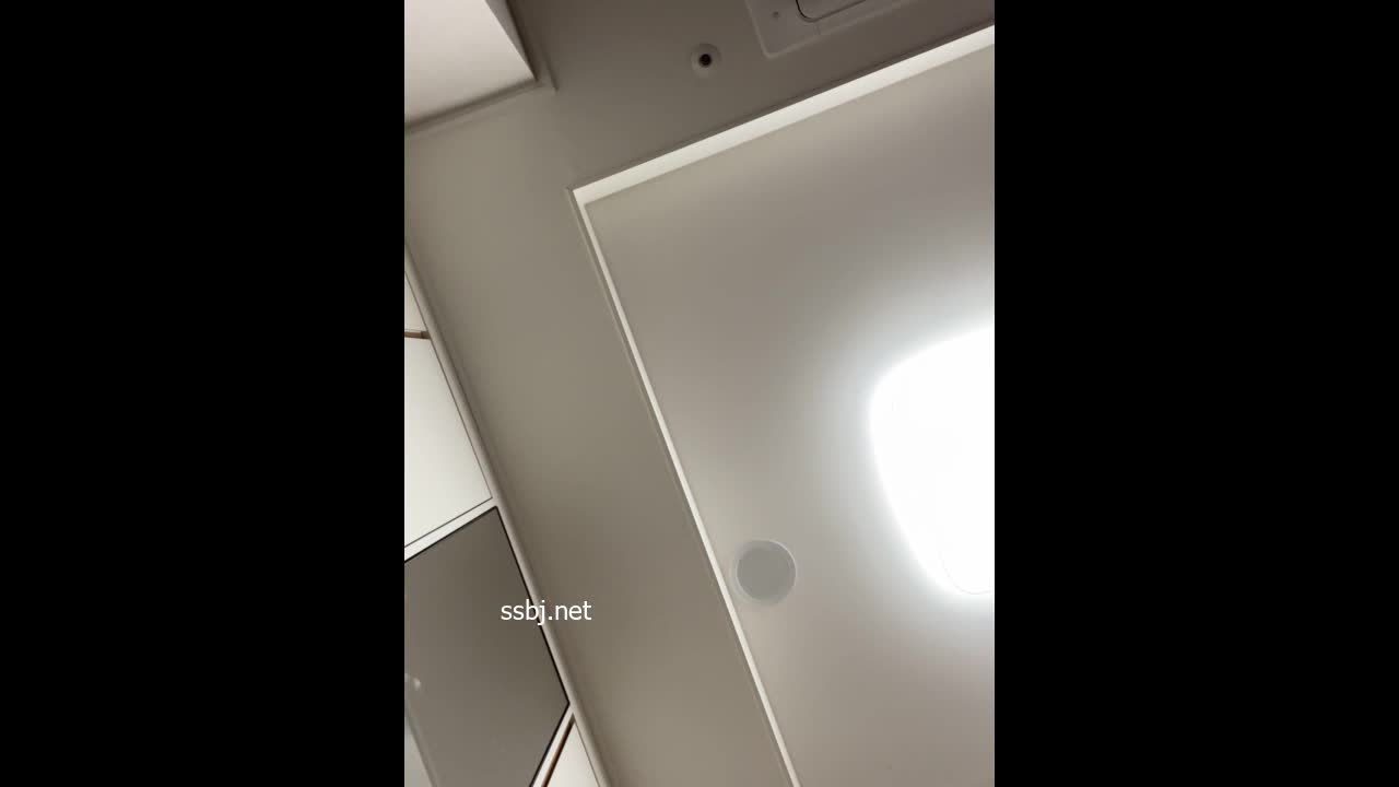 직촬 스웨디시 후 모기잡는 영상 썸네일
